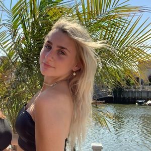 Meet your Posher, Alexa